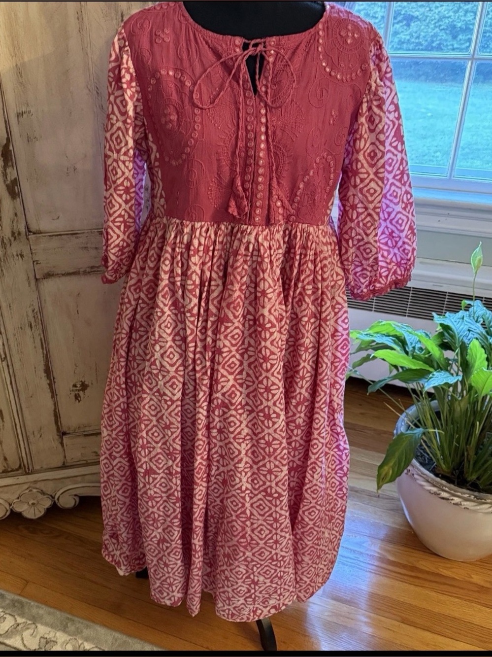 Cotton & More Boho Maxi style dress with embroidered bodice. Pink. Lg. Boho